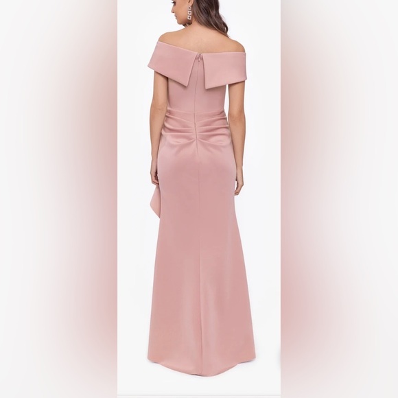 XSCAPR PATTI LONG OFF THE SHOULDER SCUBA CREPE GOWN DRESS BLUSH 10 NEW - Picture 2 of 8